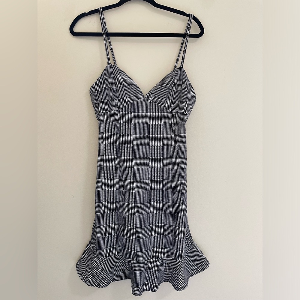 Forever 21 Houndstooth‎ Sweetheart Ruffle Dress - M